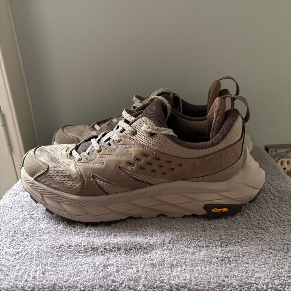 Hoka Men's Hiking Shoes in Taupe and Brown Size 9.5